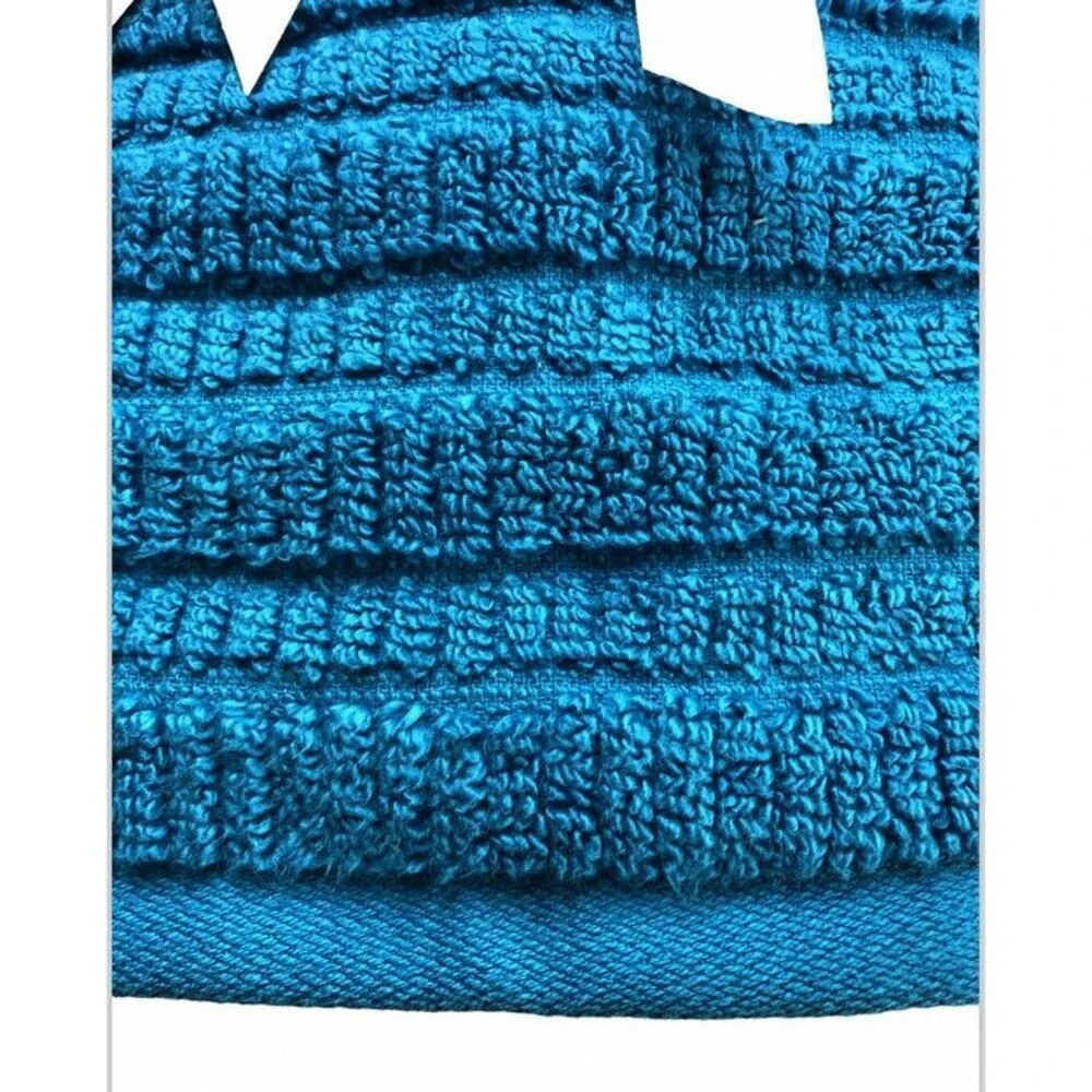 Tahari hand towels